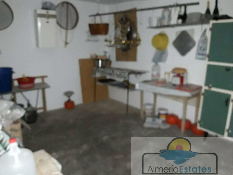 For sale of house in Vélez-Rubio