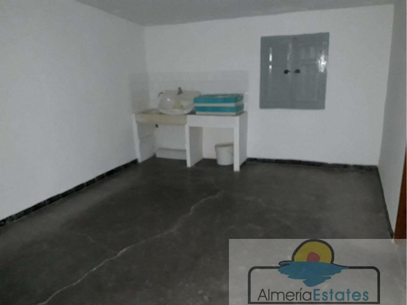 For sale of house in Vélez-Rubio