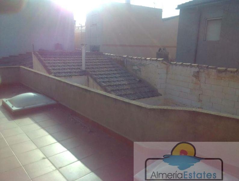 For rent of house in Almanzora