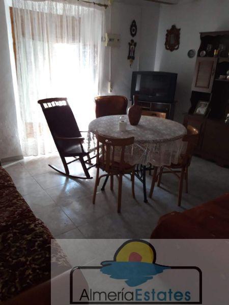 For sale of house in María