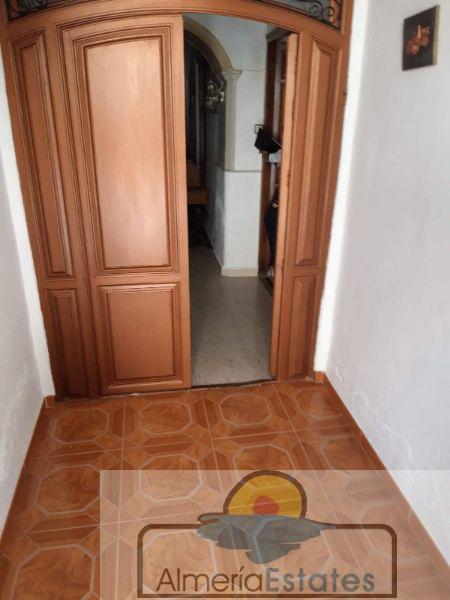 For sale of house in María