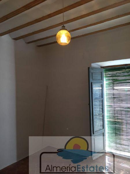 For sale of house in María