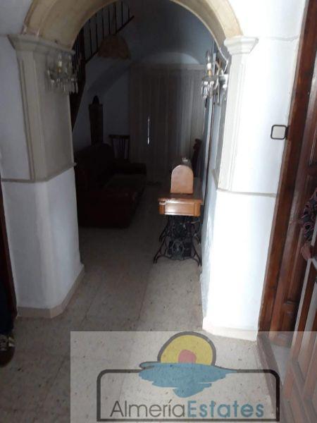 For sale of house in María