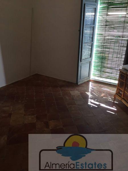 For sale of house in María