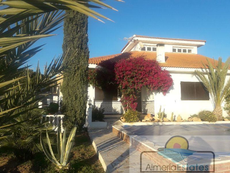 For sale of house in Pulpí