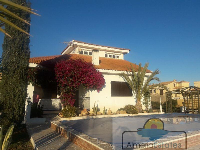 For sale of house in Pulpí