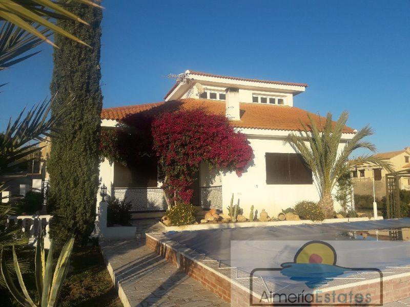 For sale of house in Pulpí