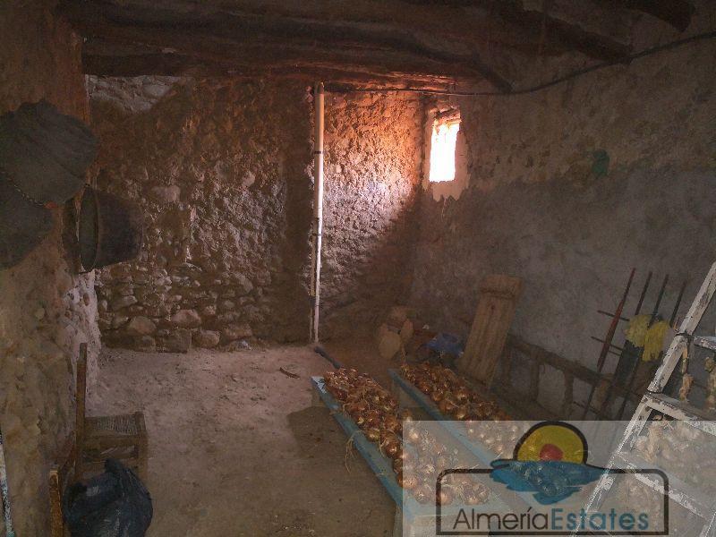 For sale of house in Arboleas