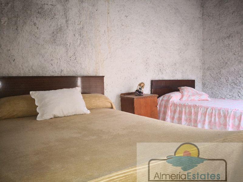 For sale of house in Arboleas