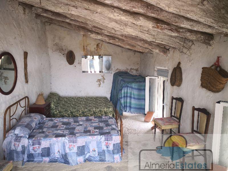 For sale of house in Arboleas