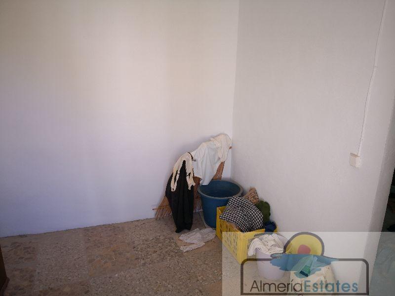 Venta de casa en Somontín