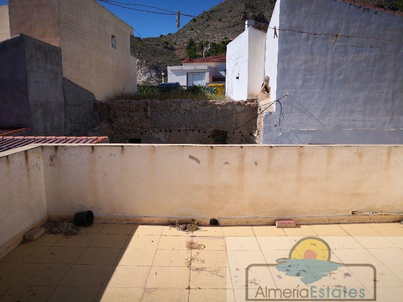 Venta de casa en Somontín