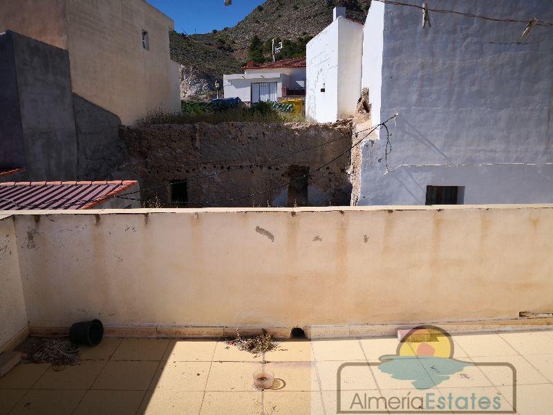 Venta de casa en Somontín