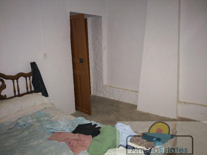 Venta de casa en Somontín