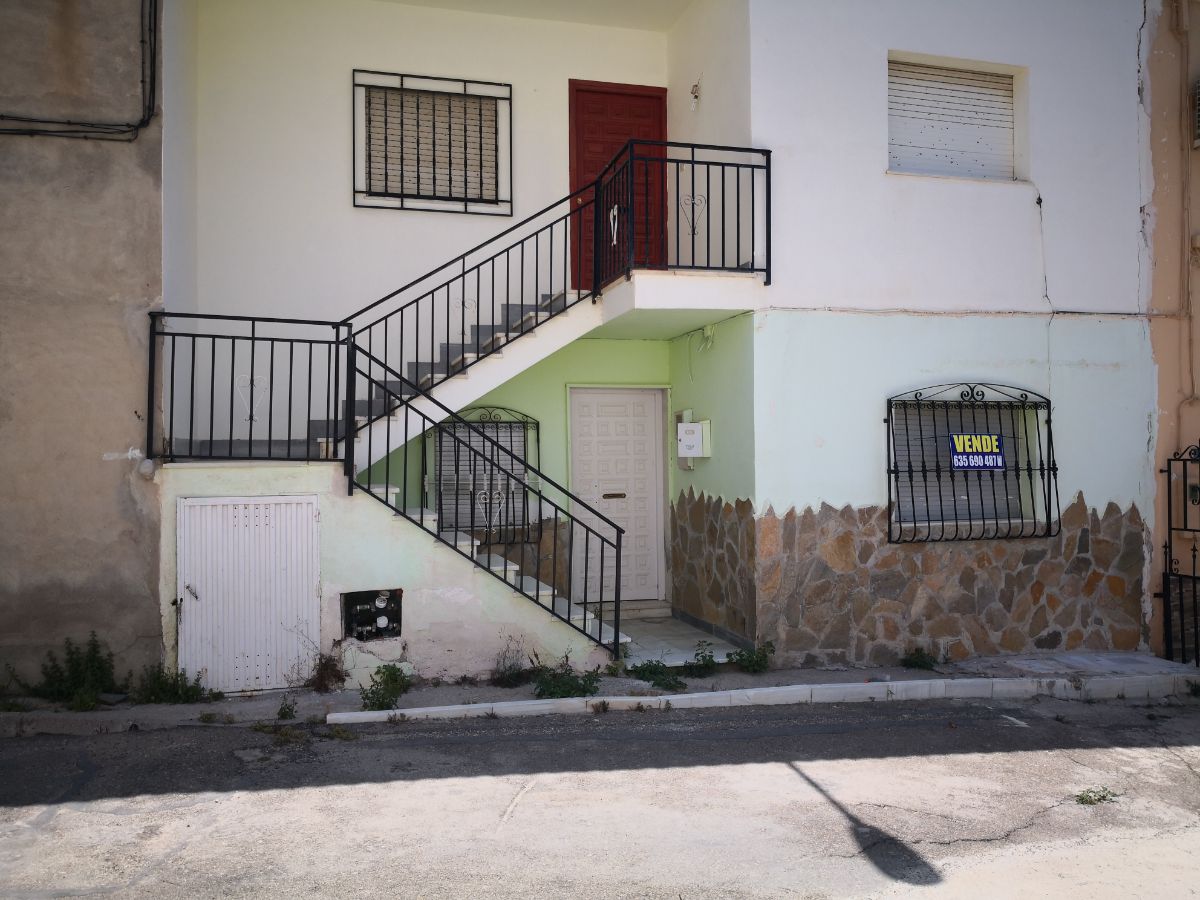 For sale of house in Fines
