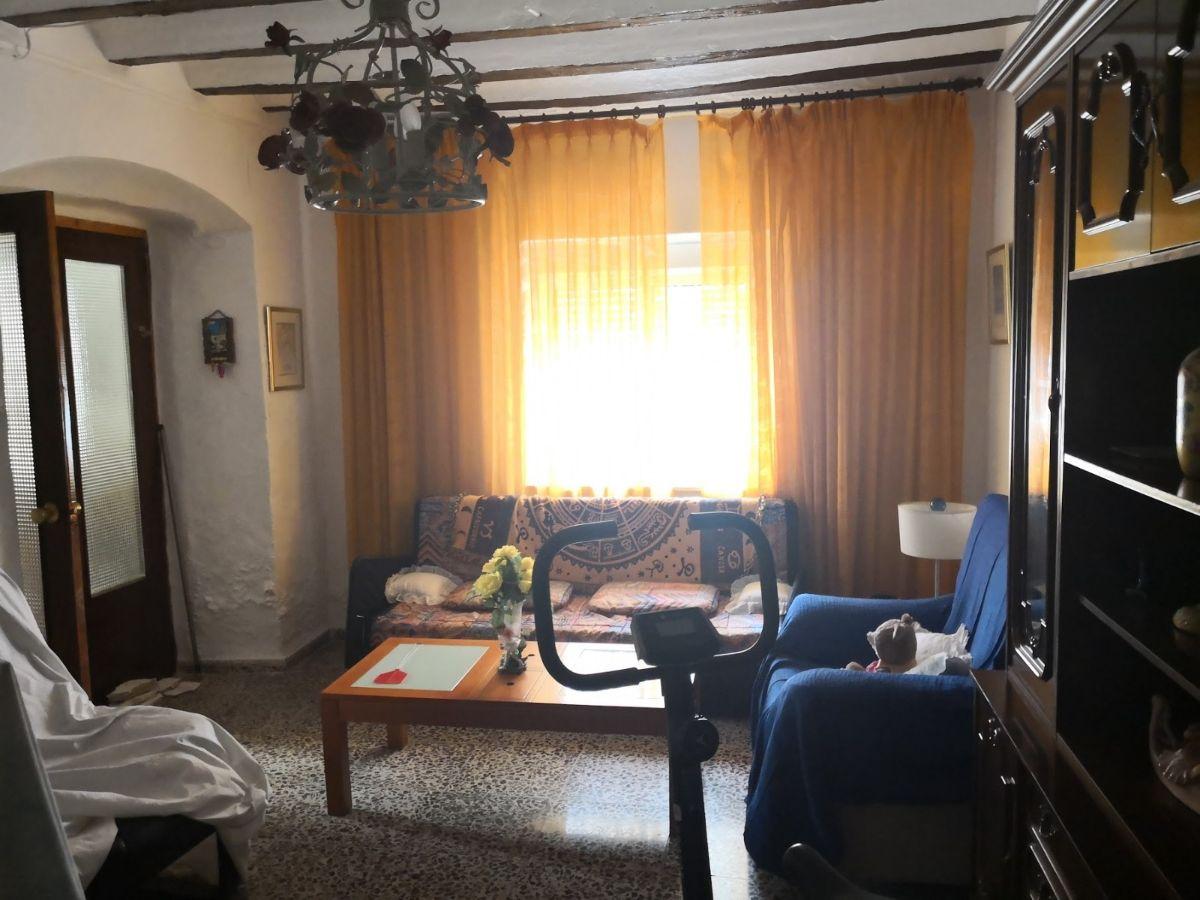 For sale of house in Urrácal