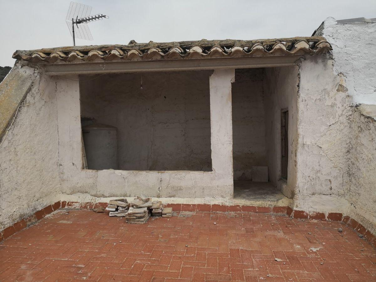 For sale of house in Urrácal