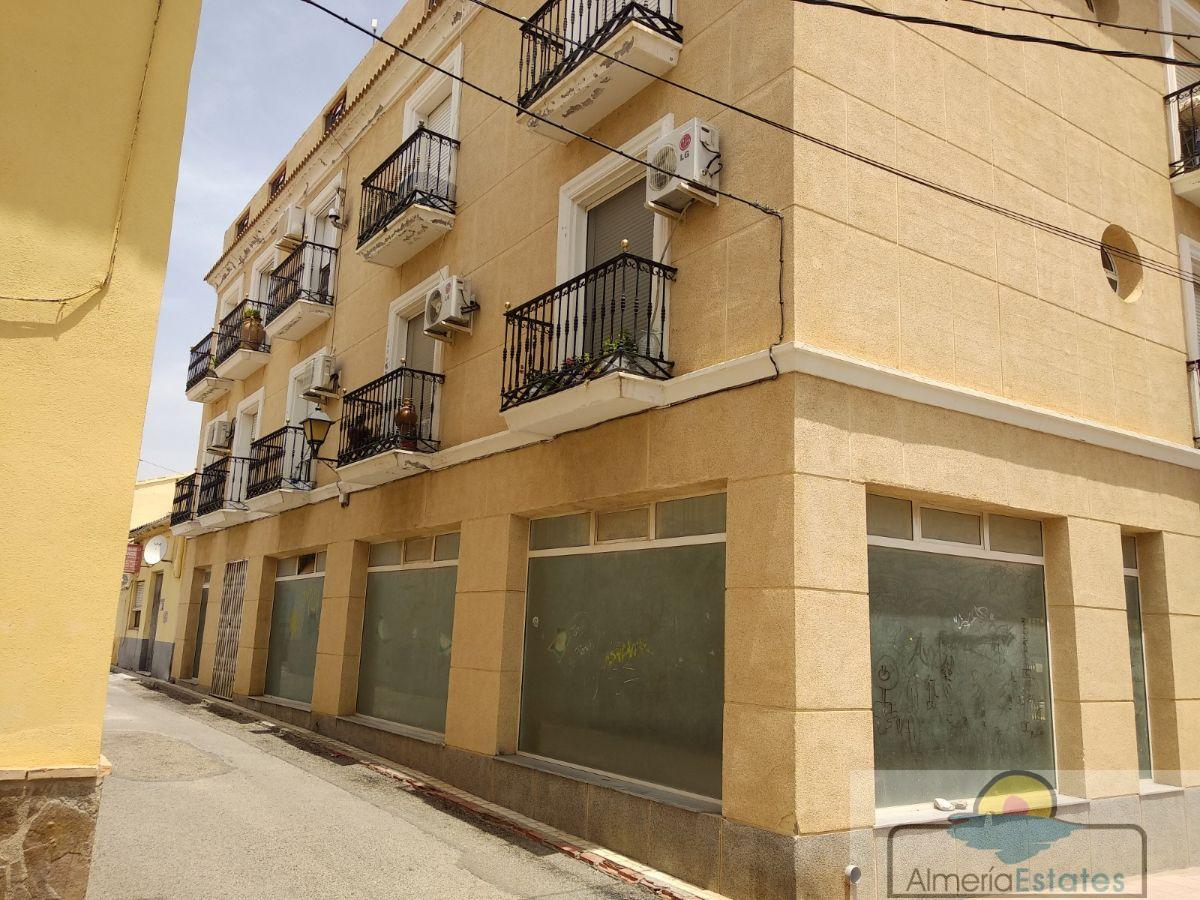 Venta de local comercial en Zurgena