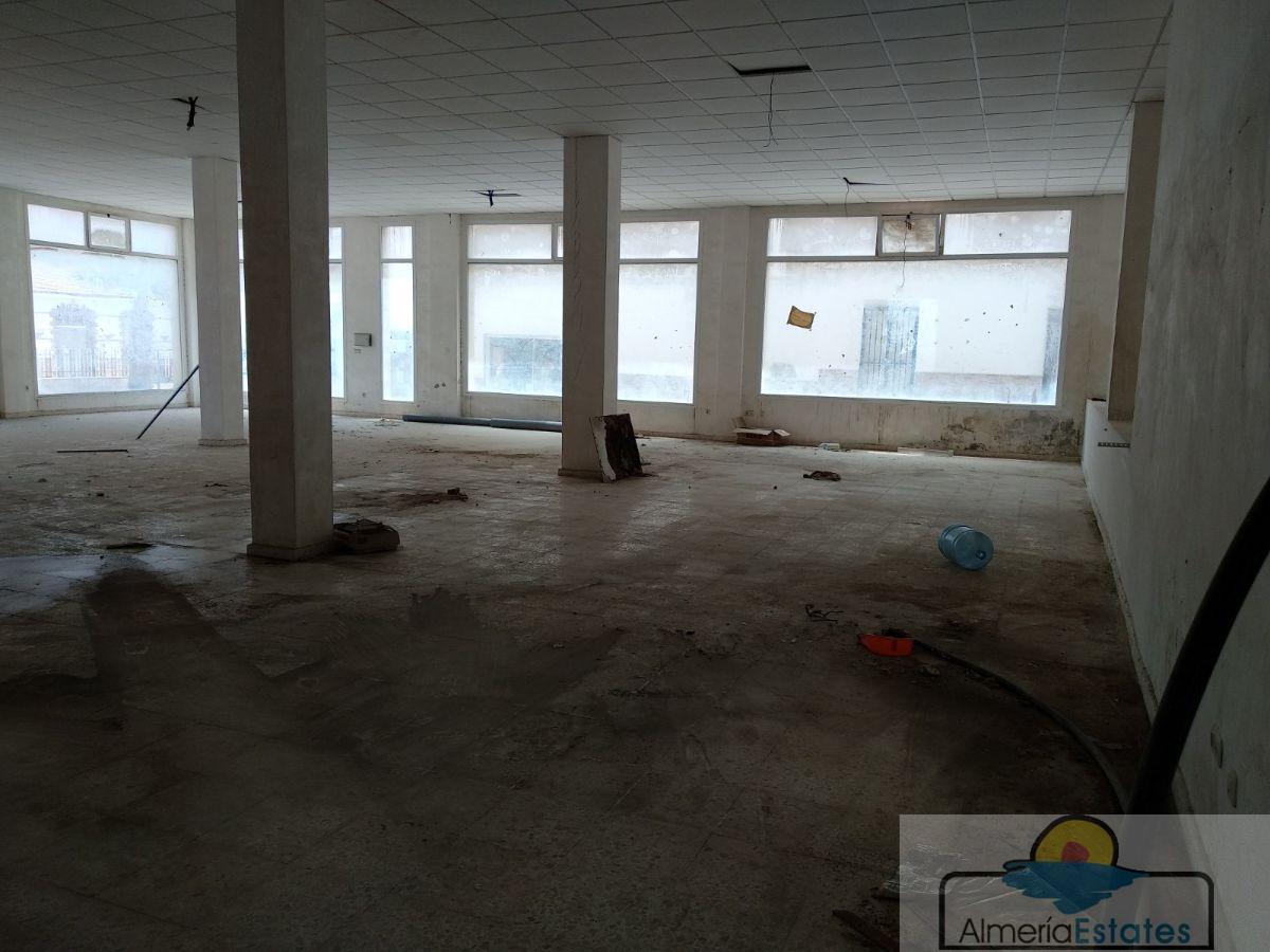 For sale of commercial in Zurgena