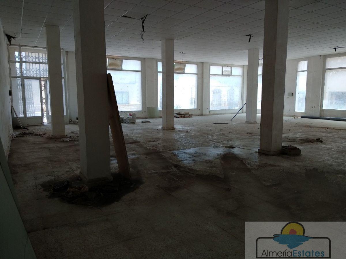 For sale of commercial in Zurgena