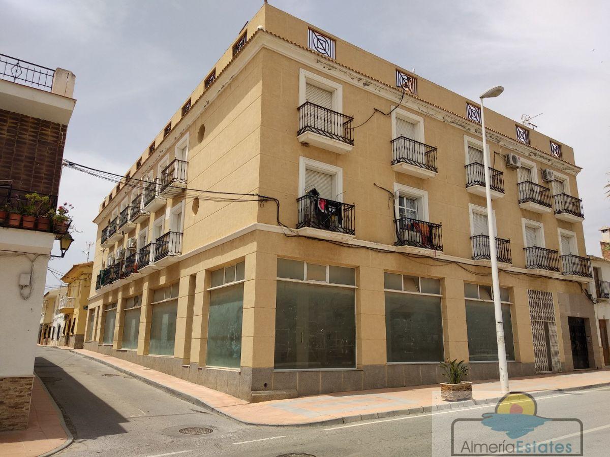 For sale of commercial in Zurgena