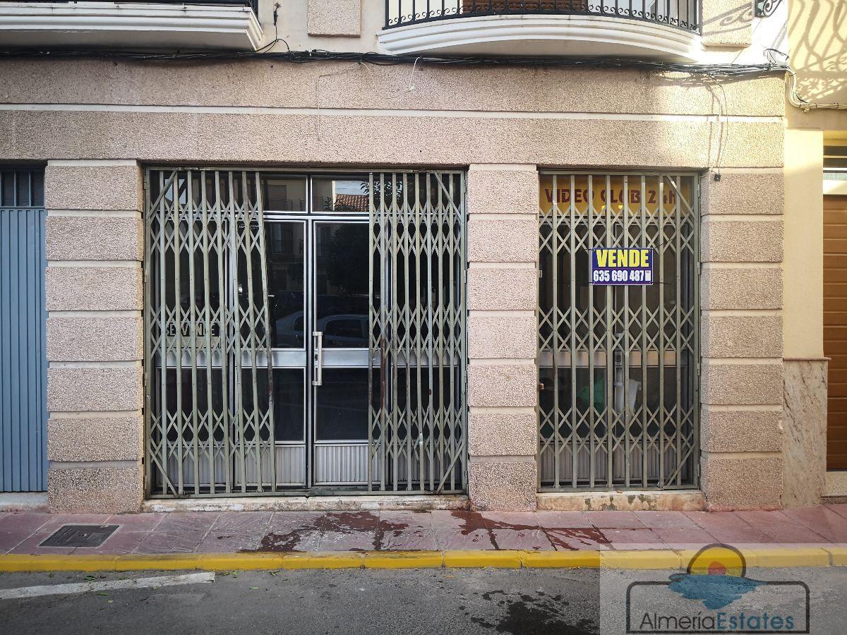 Venta de local comercial en Albox