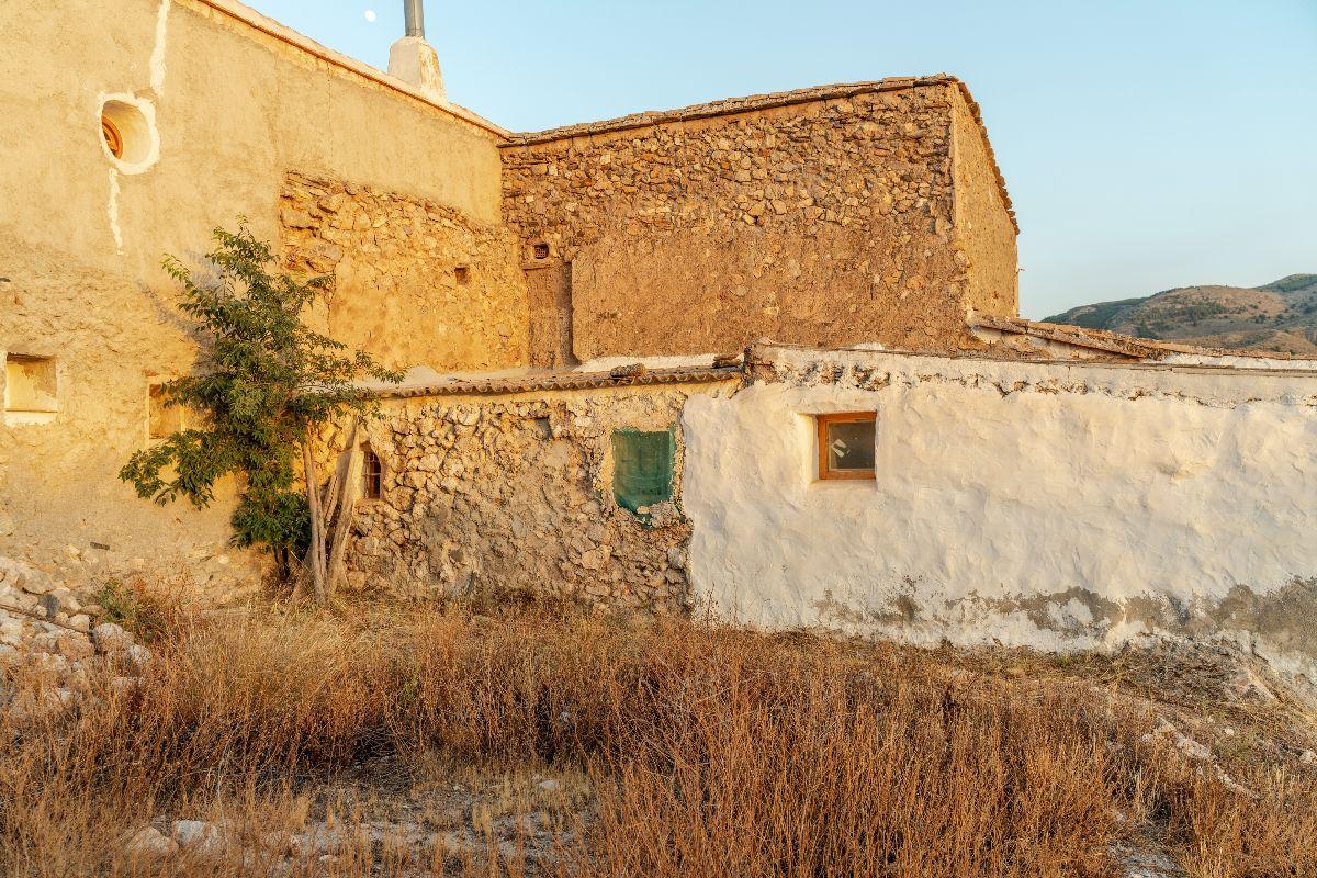 For sale of villa in Serón
