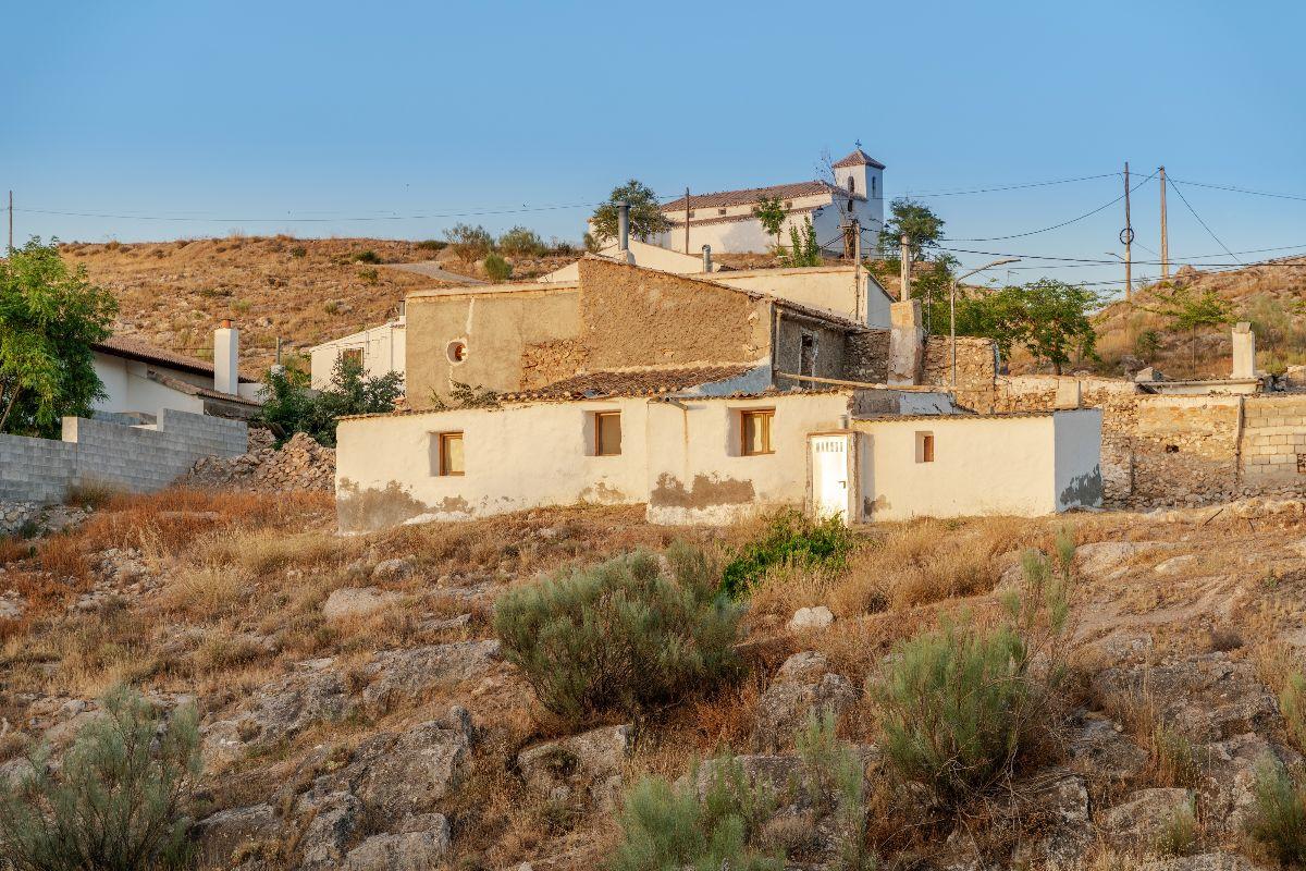 For sale of villa in Serón