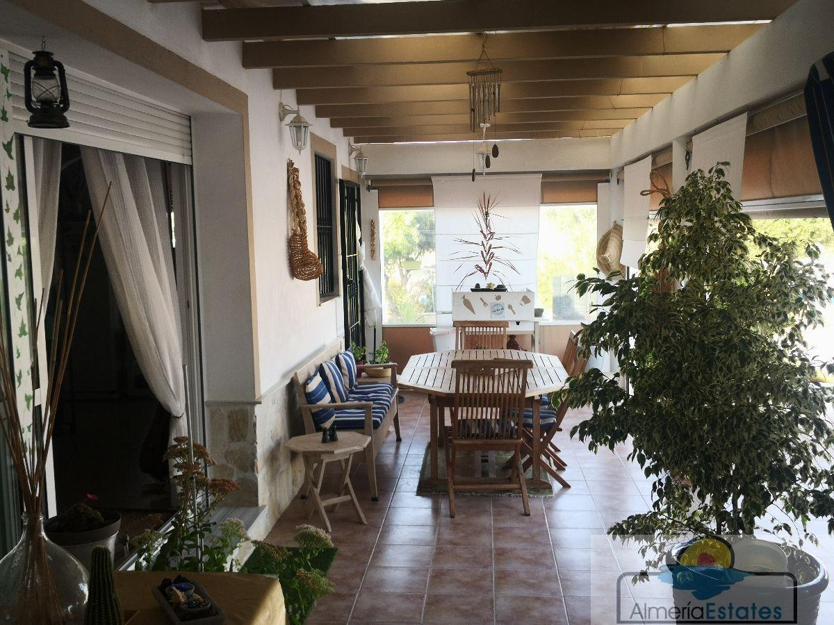 Venta de villa en Zurgena