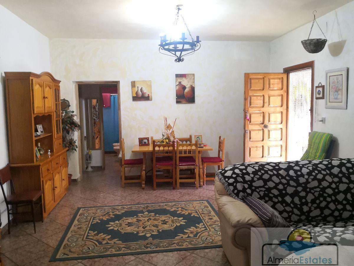 For rent of villa in Albox