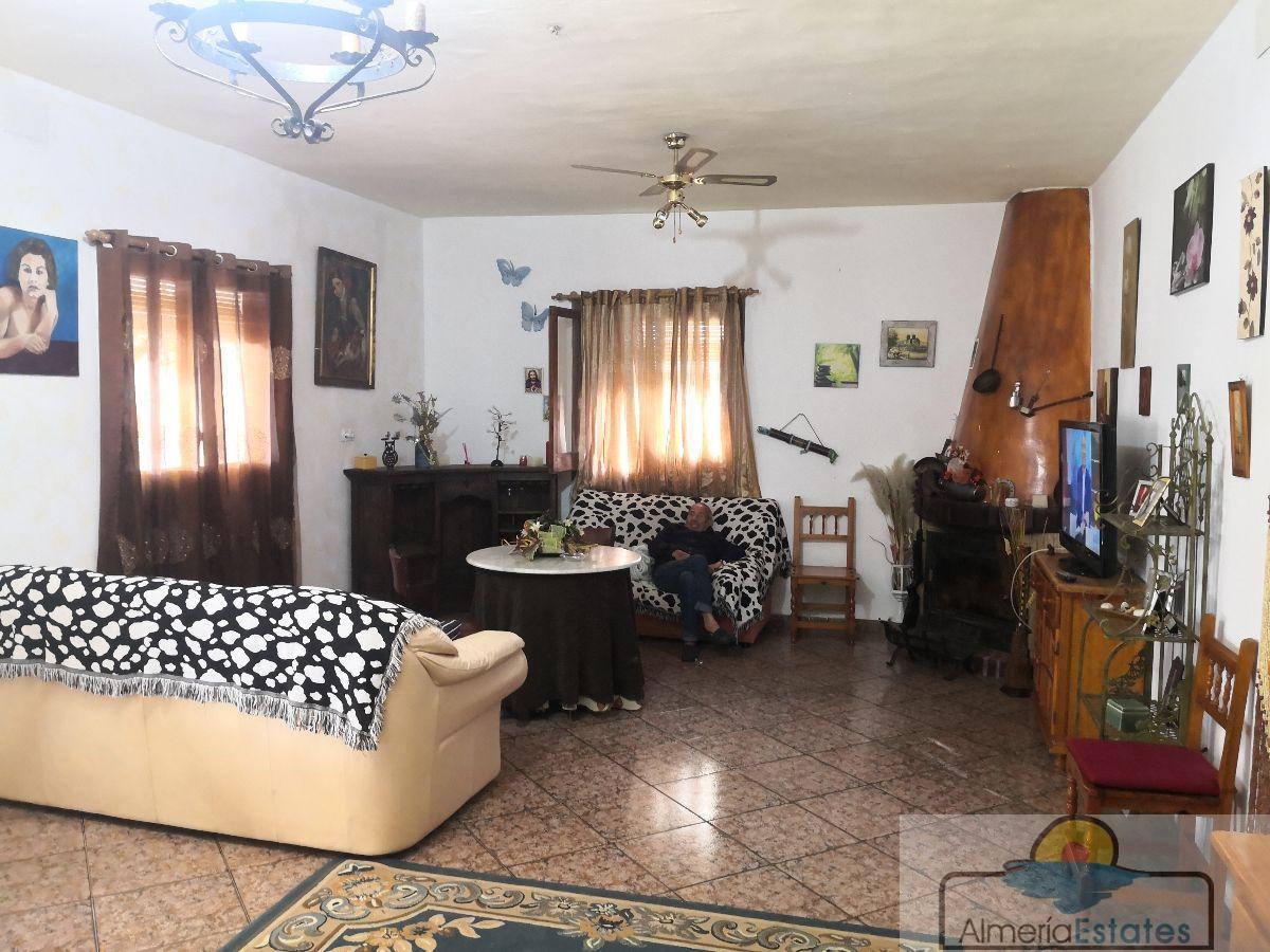 For rent of villa in Albox