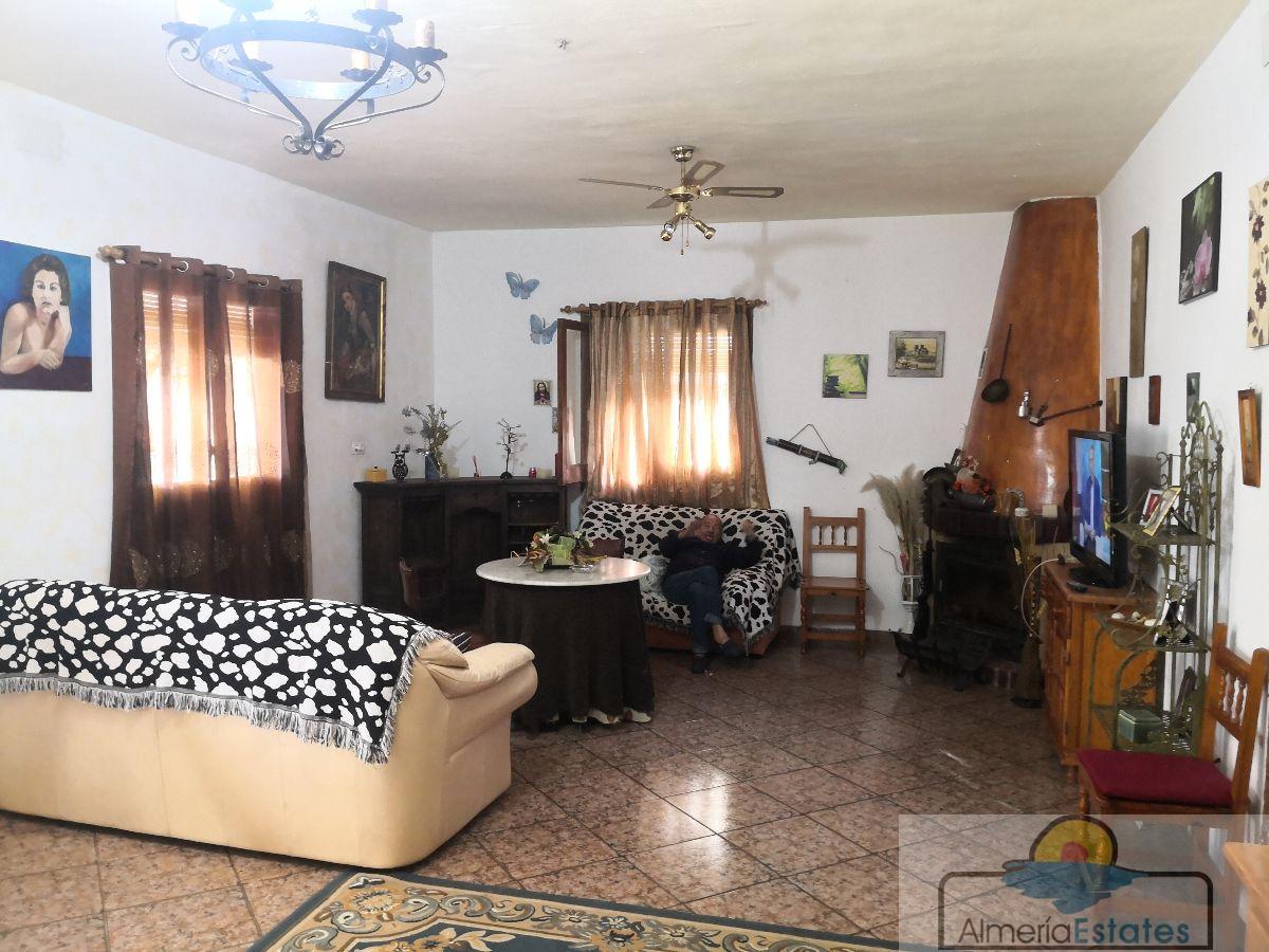 For rent of villa in Albox