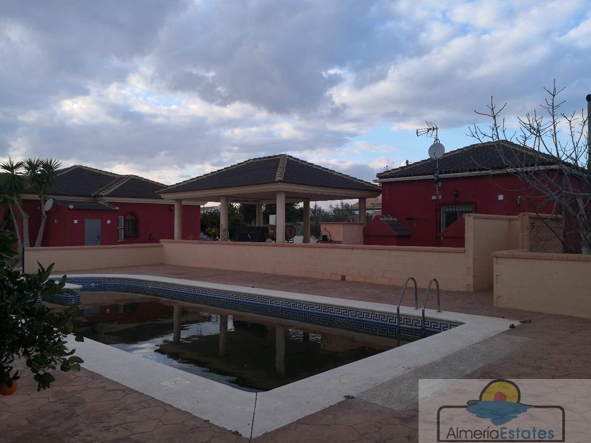 For sale of villa in Albox