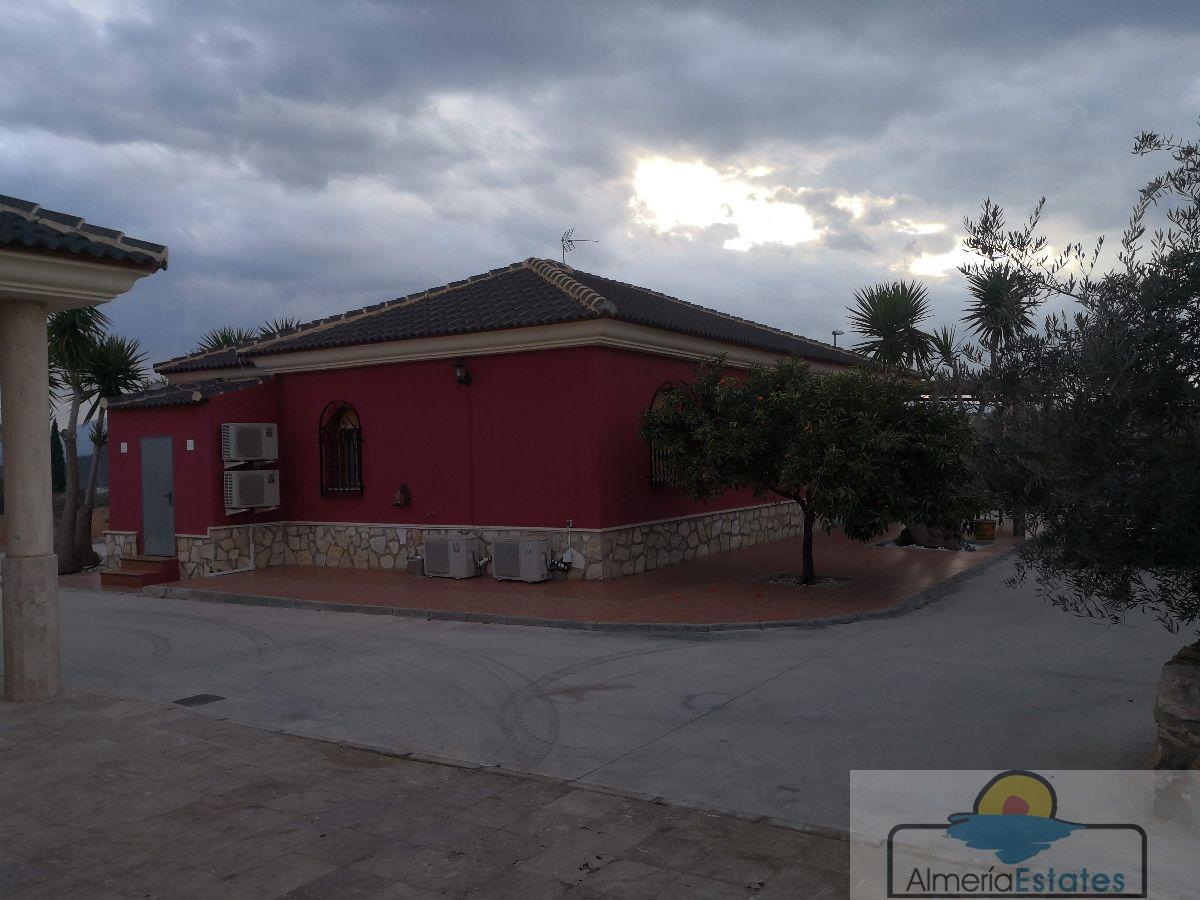 Venta de villa en Albox