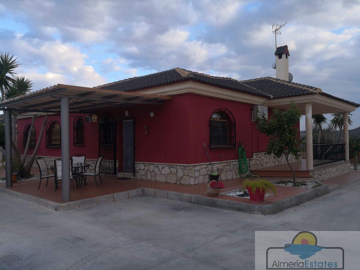 Venta de villa en Albox