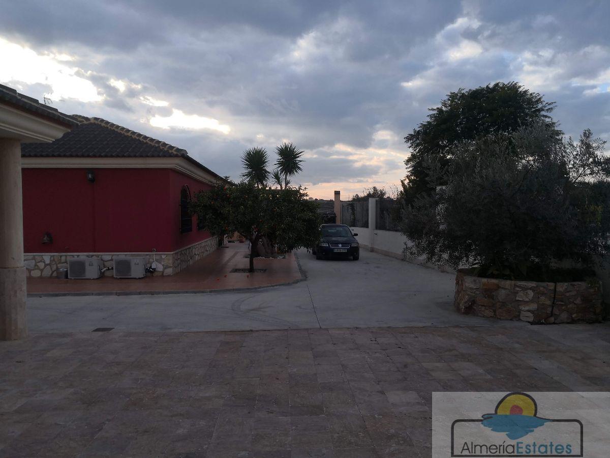 For sale of villa in Albox