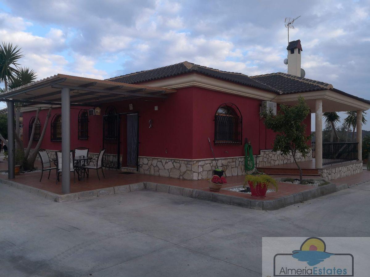 Venta de villa en Albox