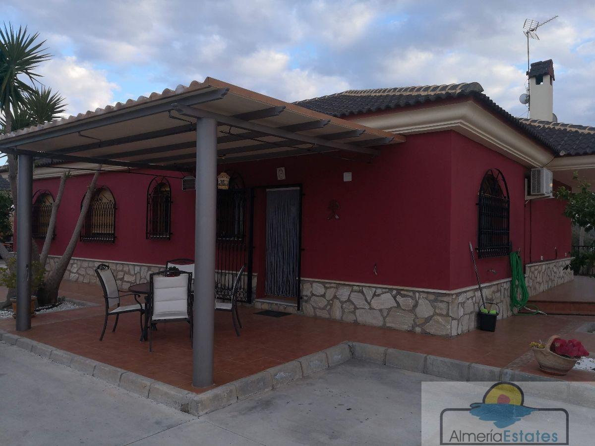 Venta de villa en Albox