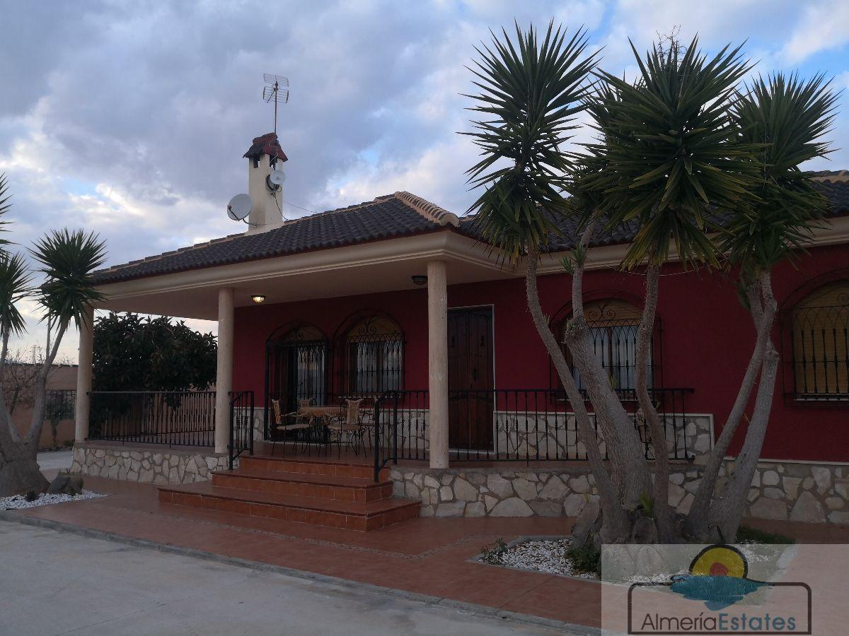 Venta de villa en Albox