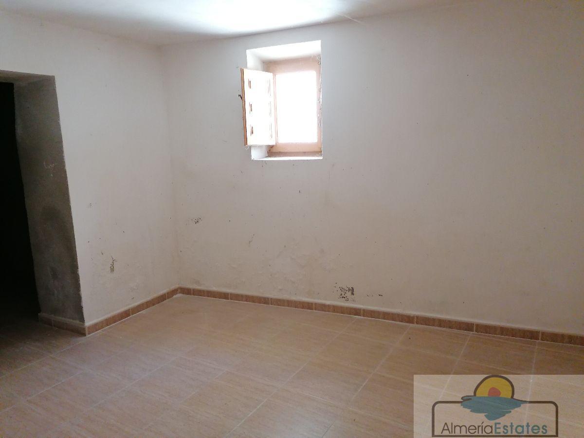 For sale of house in Oria