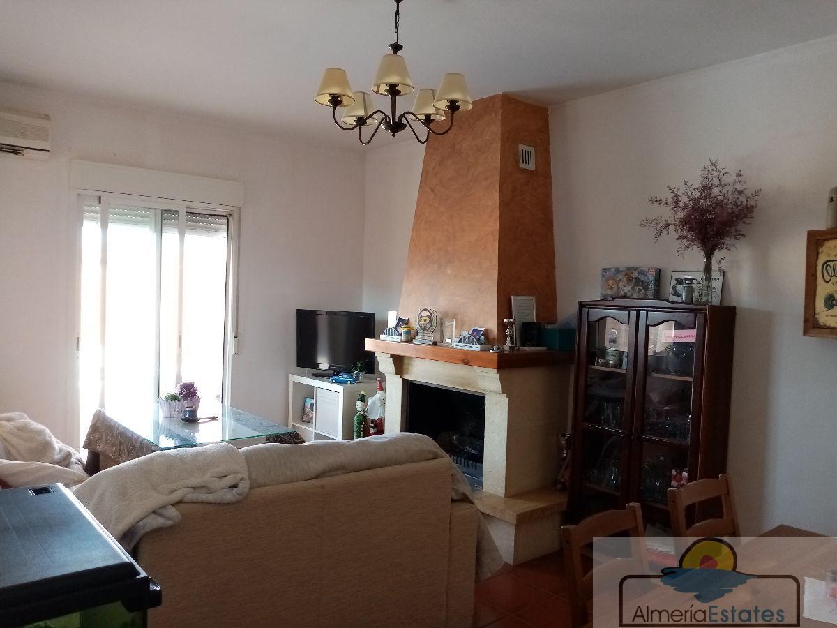 Venta de villa en Zurgena