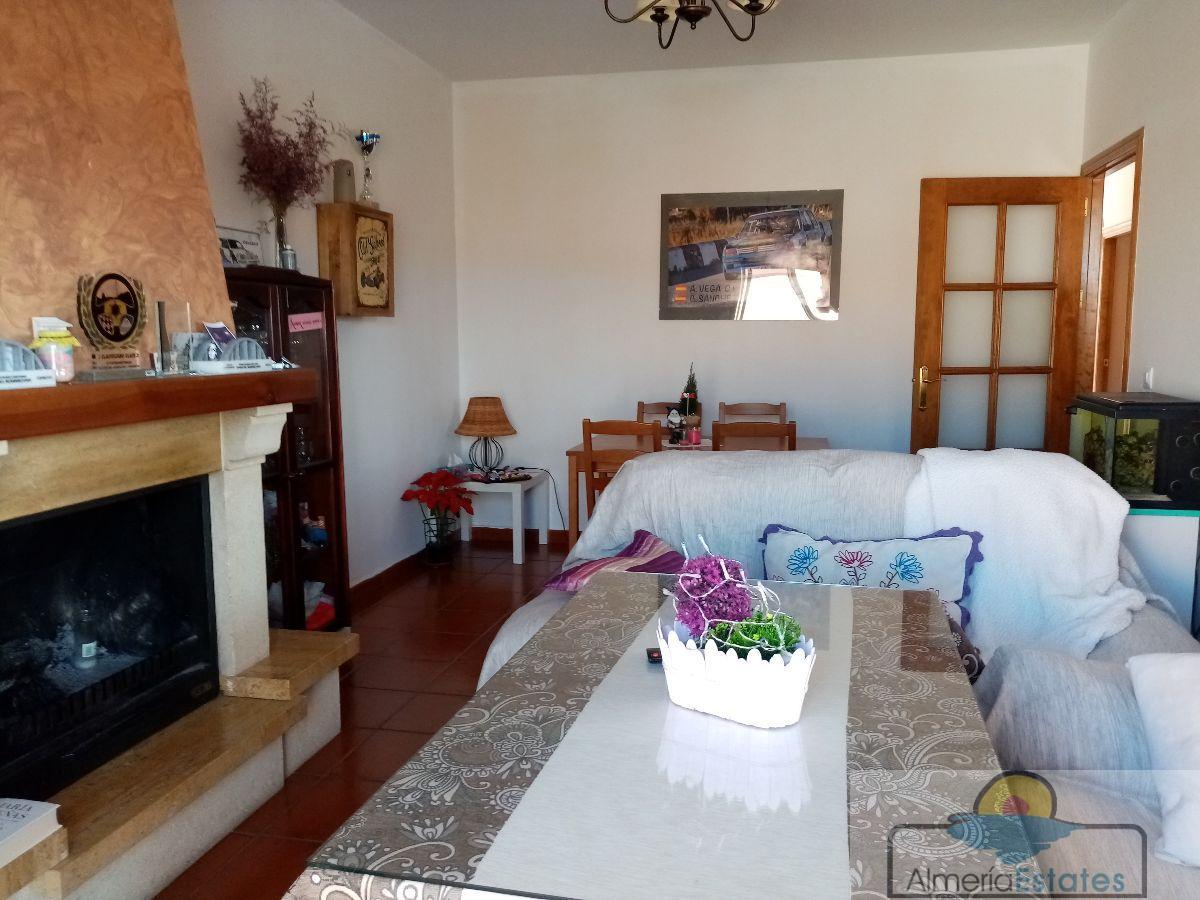 Venta de villa en Zurgena