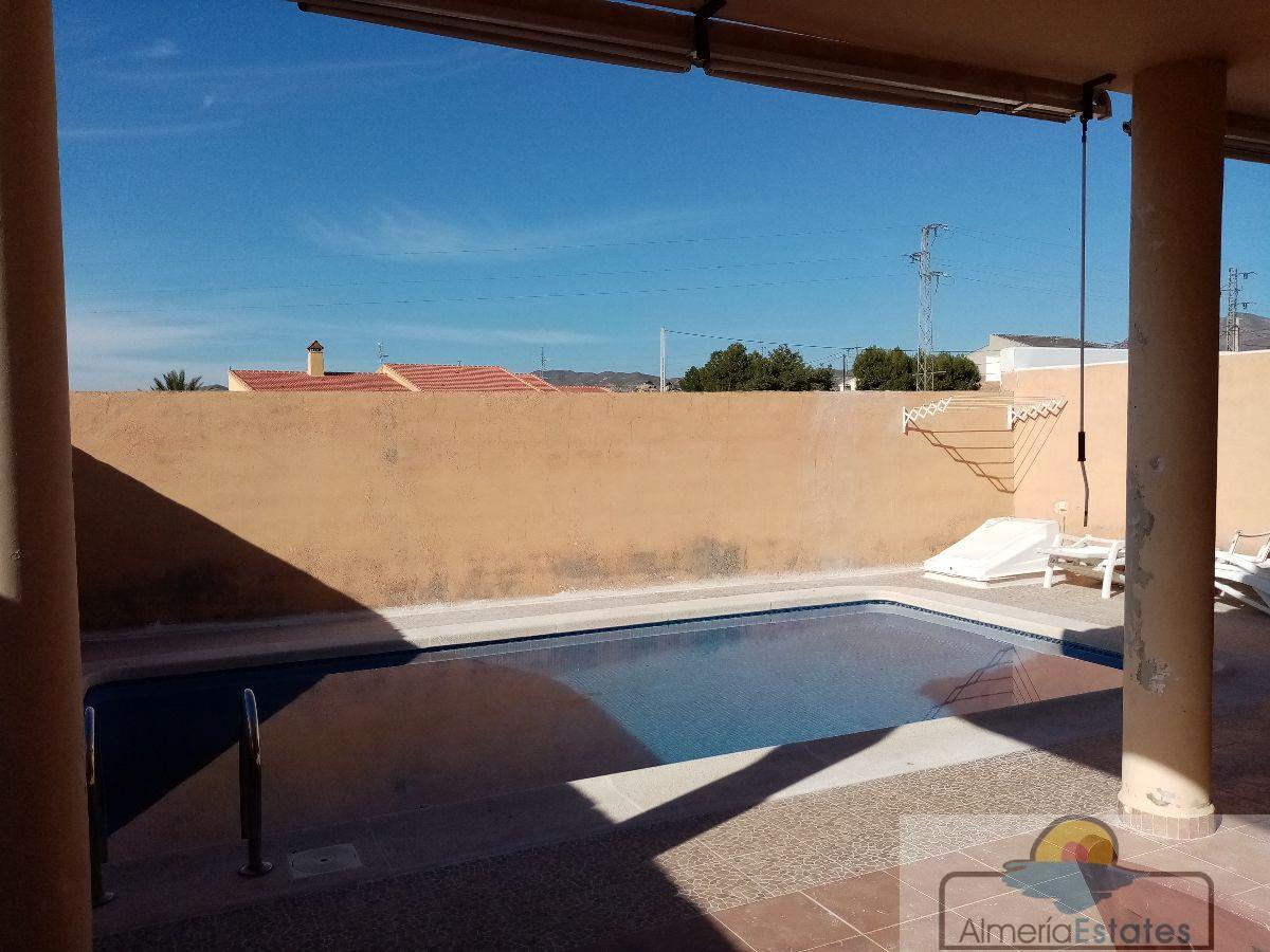 Venta de villa en Zurgena