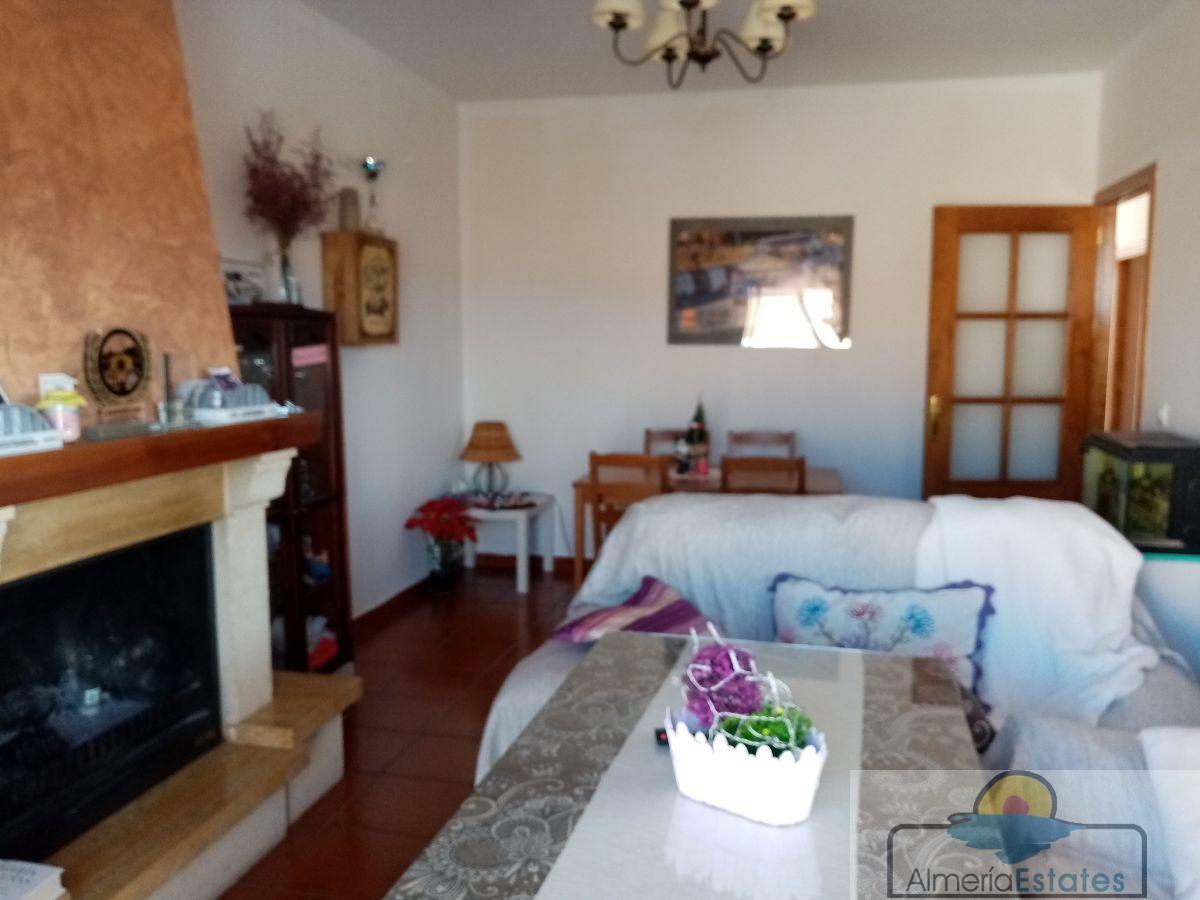 Venta de villa en Zurgena