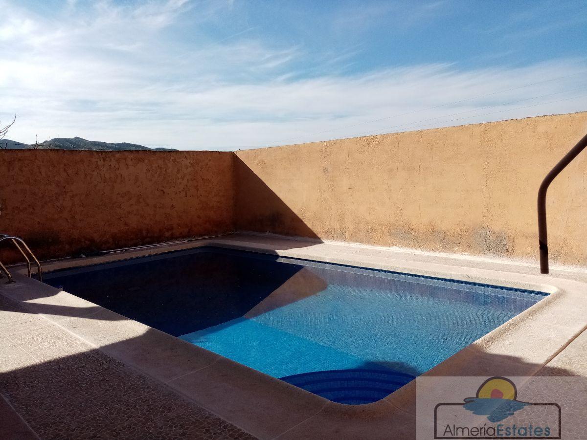 Venta de villa en Zurgena