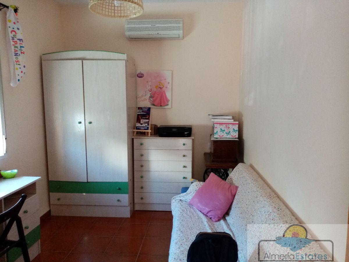 Venta de villa en Zurgena