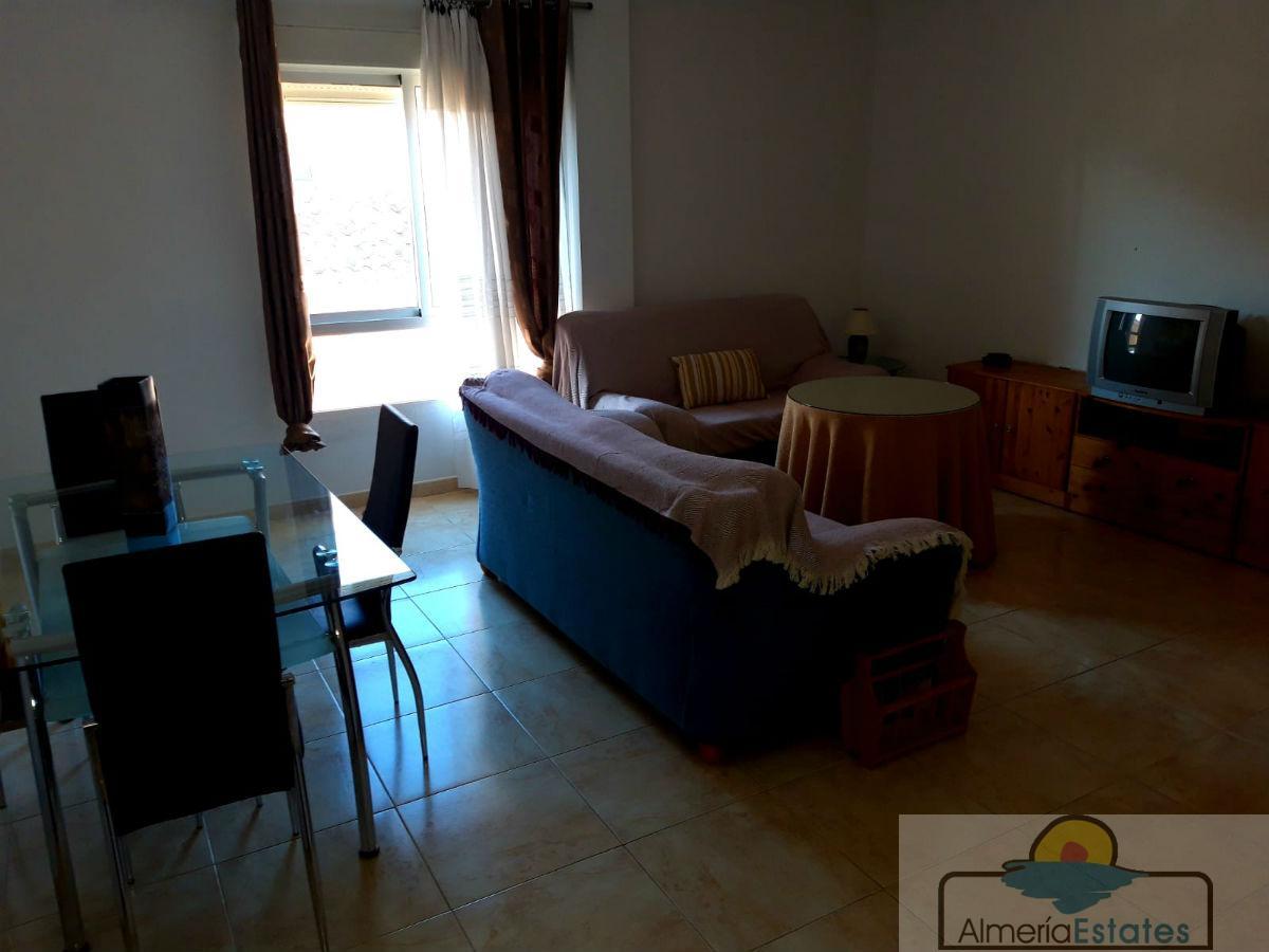For sale of flat in Vélez-Rubio