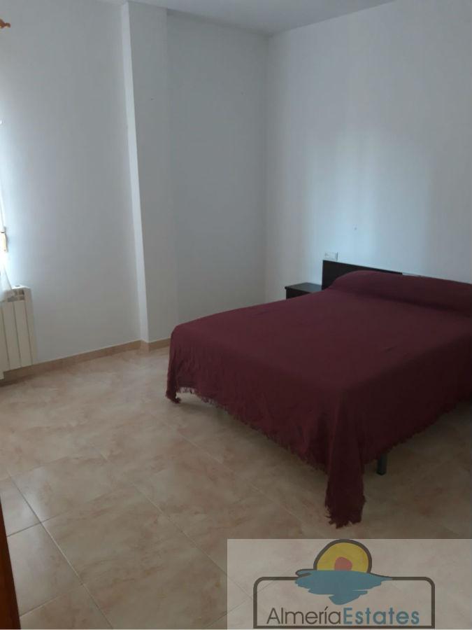 For sale of flat in Vélez-Rubio