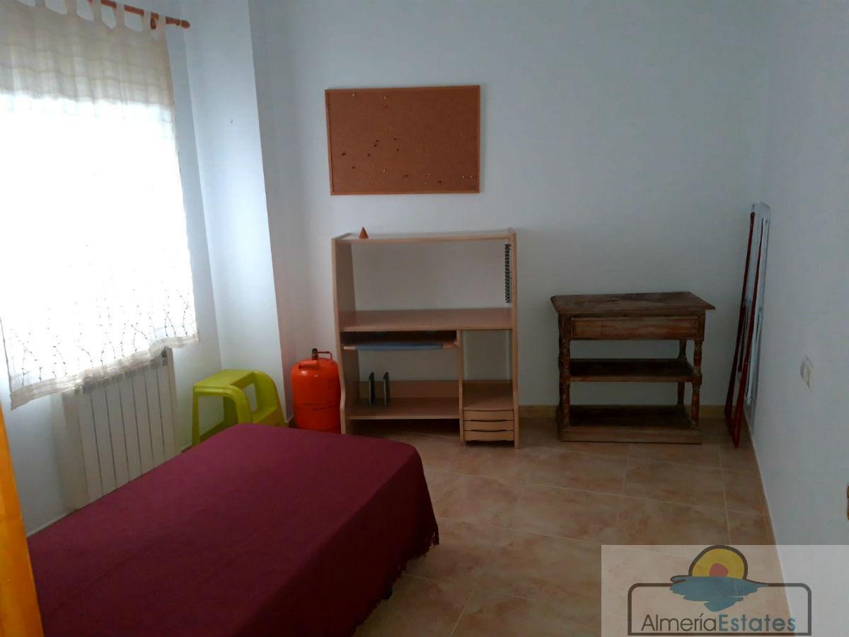 For sale of flat in Vélez-Rubio