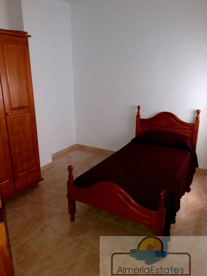 For sale of flat in Vélez-Rubio